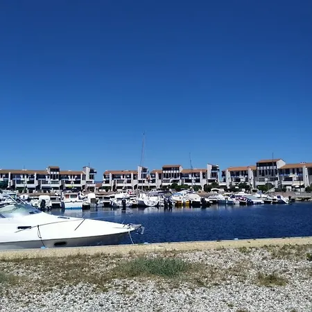 T2 Au Pied Du Marin -